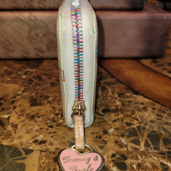 Dooney & Bourke rainbow wallet - Picture 3 of 8